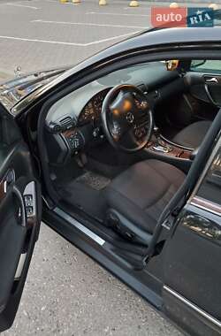 Седан Mercedes-Benz C-Class 2004 в 