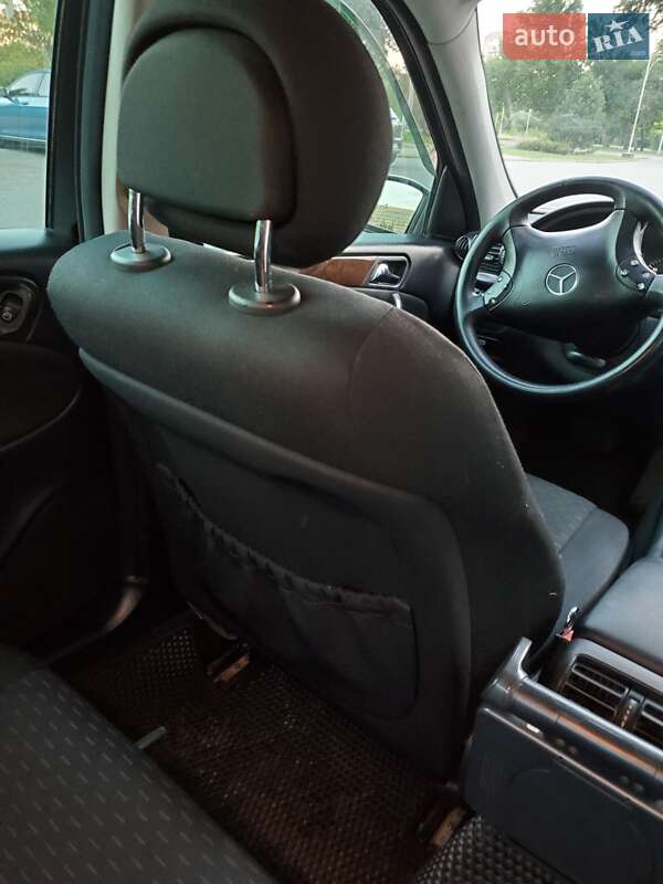 Седан Mercedes-Benz C-Class 2004 в Запорожье