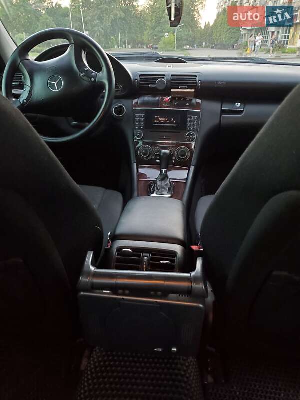 Седан Mercedes-Benz C-Class 2004 в Запорожье