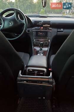 Седан Mercedes-Benz C-Class 2004 в 