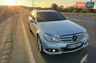 Універсал Mercedes-Benz C-Class 2011 в Одесі