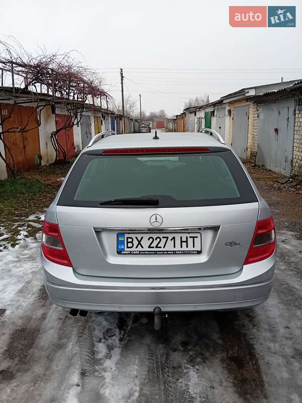 Универсал Mercedes-Benz C-Class 2010 в Староконстантинове