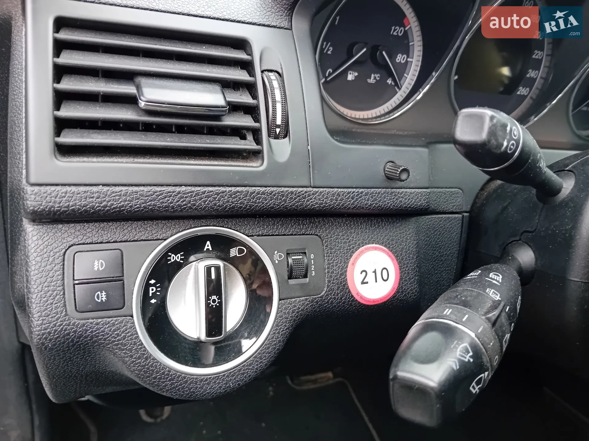 2010 Mercedes-Benz C-klasse - мініатюра 21