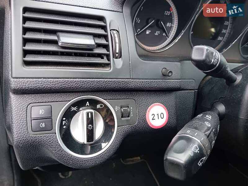 Универсал Mercedes-Benz C-Class 2010 в Староконстантинове