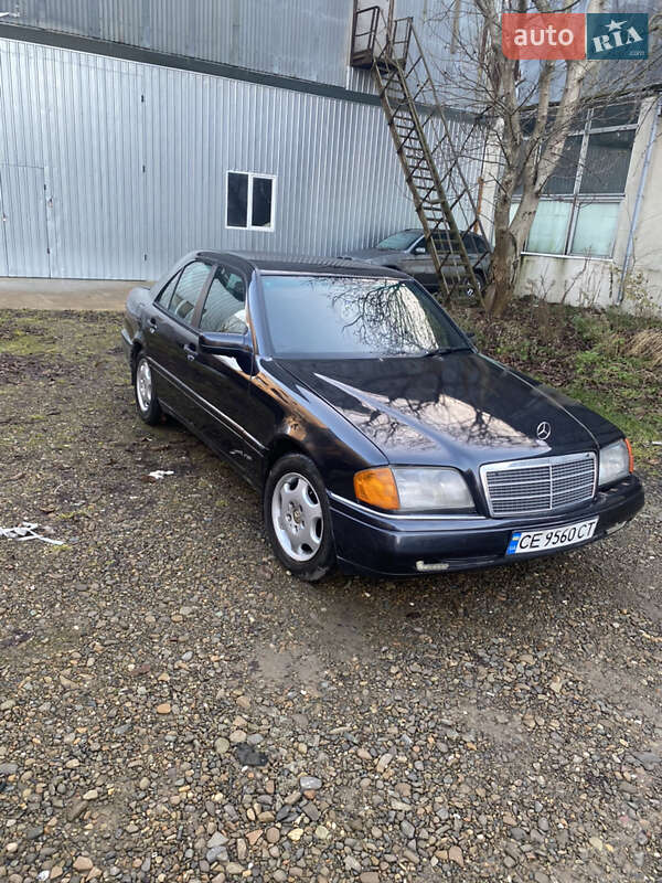 Седан Mercedes-Benz C-Class 1995 в Черновцах