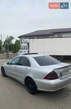 Седан Mercedes-Benz C-Class 2002 в Ужгороді