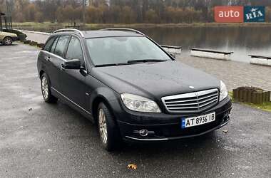 Універсал Mercedes-Benz C-Class 2010 в Тлумачі