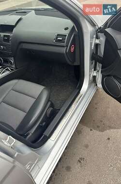 Седан Mercedes-Benz C-Class 2010 в 