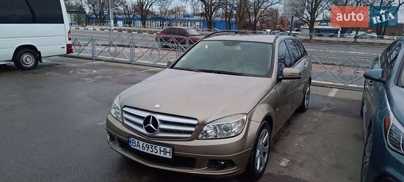 Mercedes-Benz C-Class 2010