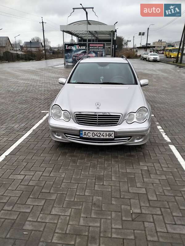 Універсал Mercedes-Benz C-Class 2005 в Луцьку