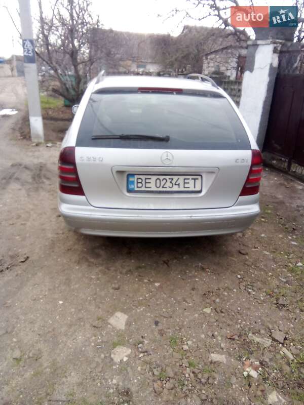 Универсал Mercedes-Benz C-Class 2002 в Николаеве