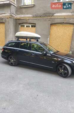 Універсал Mercedes-Benz C-Class 2010 в 