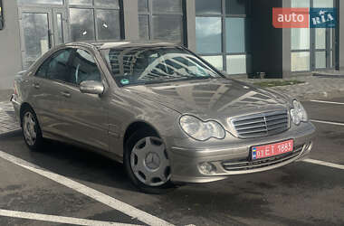 Седан Mercedes-Benz C-Class 2004 в Чернігові