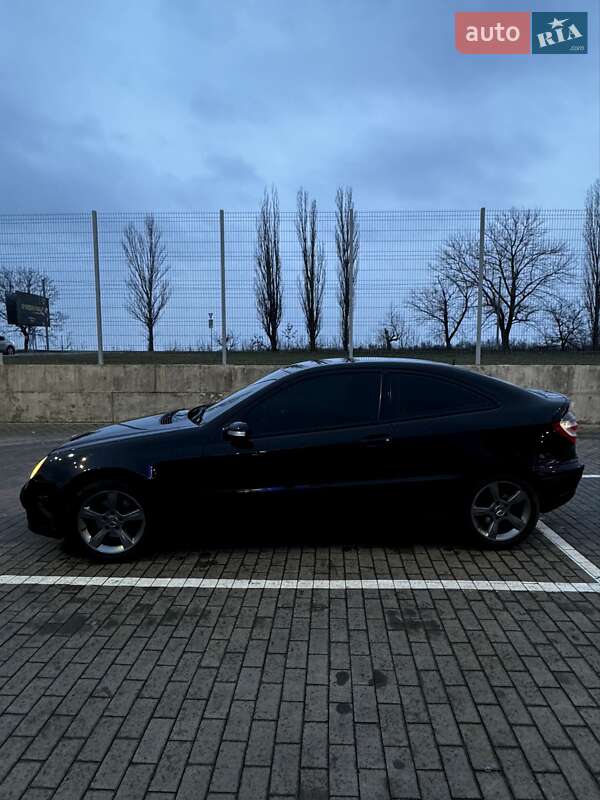 Купе Mercedes-Benz C-Class 2005 в Кривом Озере