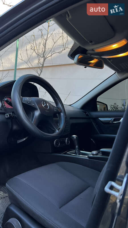 Универсал Mercedes-Benz C-Class 2010 в Мукачево фото 7 Универсал Mercedes-Benz C-Class 2010 в Мукачево