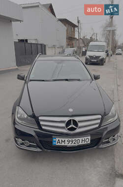 Универсал Mercedes-Benz C-Class 2013 в Житомире