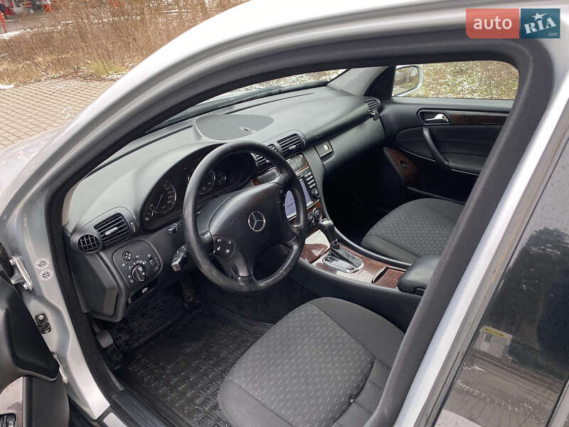 Универсал Mercedes-Benz C-Class 2005 в Львове