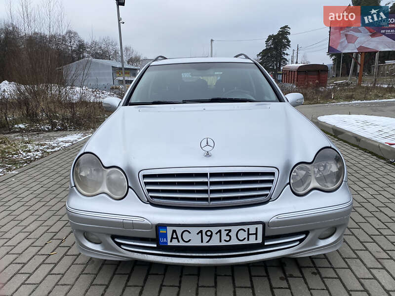 Универсал Mercedes-Benz C-Class 2005 в Львове