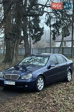 Седан Mercedes-Benz C-Class 2000 в Радивиліві