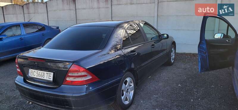 Седан Mercedes-Benz C-Class 2003 в Ивано-Франковске