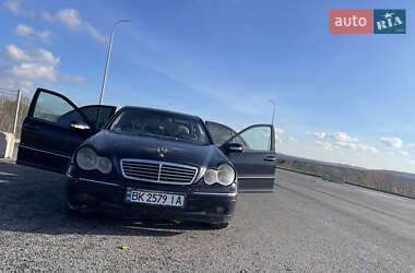 Седан Mercedes-Benz C-Class 2001 в Рівному