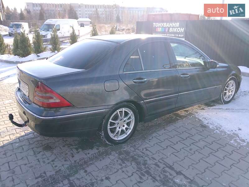 Седан Mercedes-Benz C-Class 2001 в Львове
