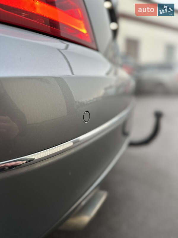 Седан Mercedes-Benz C-Class 2012 в Рівному