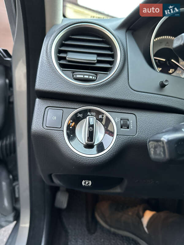 Седан Mercedes-Benz C-Class 2012 в Рівному