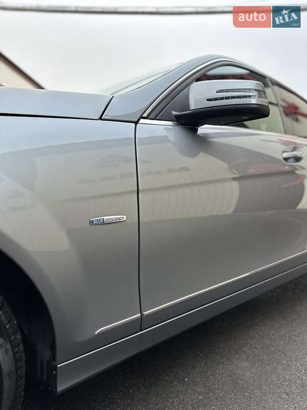 Седан Mercedes-Benz C-Class 2012 в Рівному