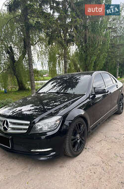 Седан Mercedes-Benz C-Class 2011 в Житомирі