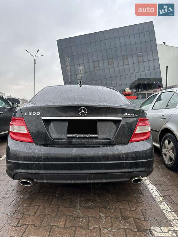 Седан Mercedes-Benz C-Class 2011 в Житомирі