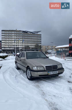 Седан Mercedes-Benz C-Class 1994 в Львове