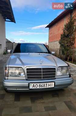Седан Mercedes-Benz C-Class 1993 в 