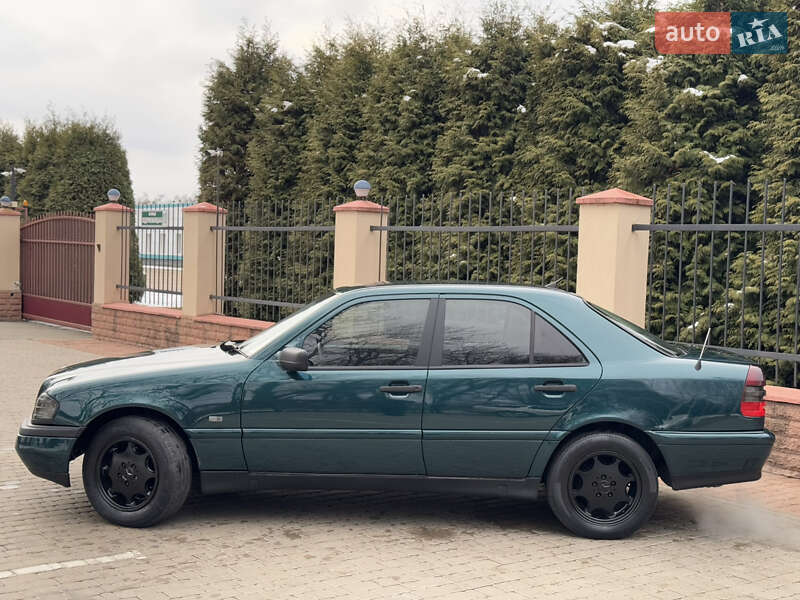Седан Mercedes-Benz C-Class 1997 в Василькові
