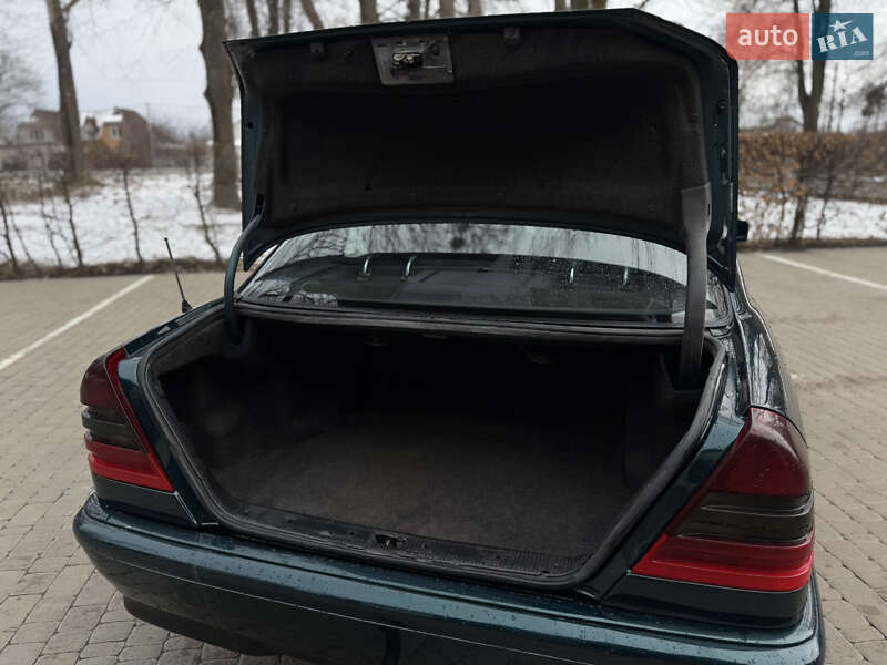 Седан Mercedes-Benz C-Class 1997 в Василькові