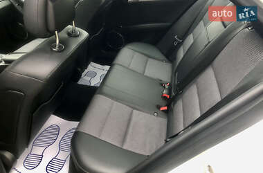 Седан Mercedes-Benz C-Class 2010 в 