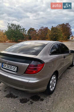 Купе Mercedes-Benz C-Class 2004 в Києві