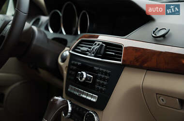 Седан Mercedes-Benz C-Class 2012 в 
