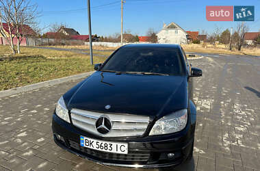 Седан Mercedes-Benz C-Class 2010 в Рівному