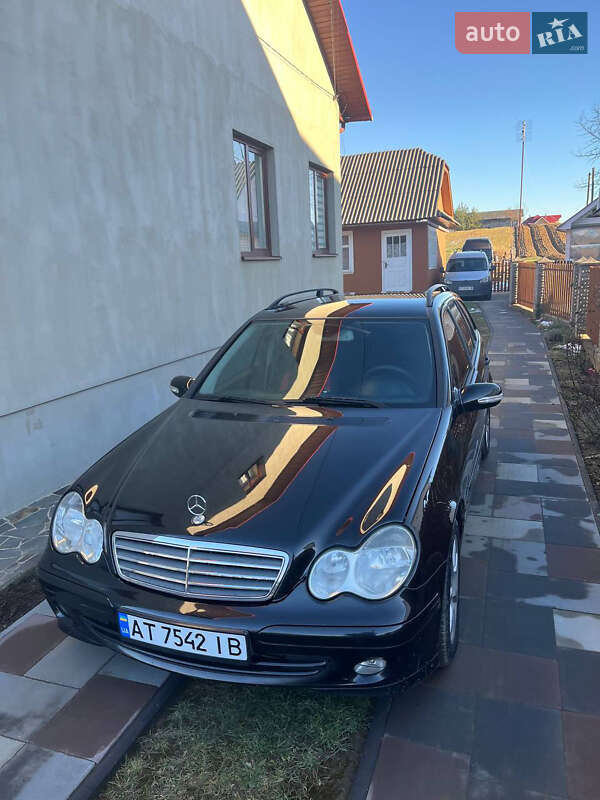 Универсал Mercedes-Benz C-Class 2005 в 