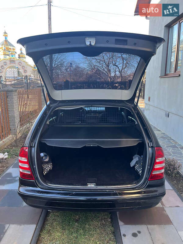 Универсал Mercedes-Benz C-Class 2005 в Ивано-Франковске фото 10 Универсал Mercedes-Benz C-Class 2005 в Ивано-Франковске