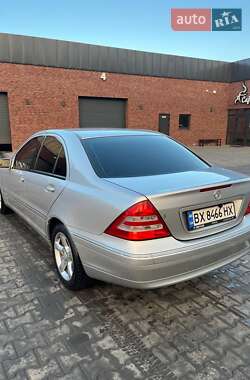 Седан Mercedes-Benz C-Class 2003 в 