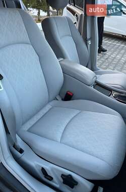 Седан Mercedes-Benz C-Class 2003 в 