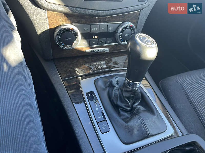 Универсал Mercedes-Benz C-Class 2010 в Гайвороне