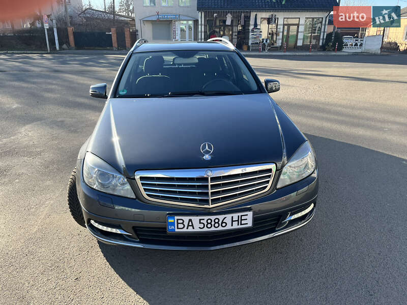 Универсал Mercedes-Benz C-Class 2010 в Гайвороне