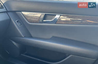 Универсал Mercedes-Benz C-Class 2010 в 