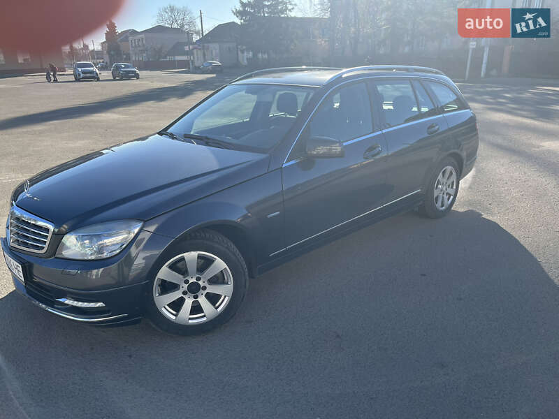 Универсал Mercedes-Benz C-Class 2010 в Гайвороне