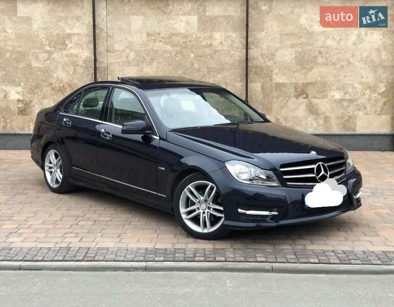 Седан Mercedes-Benz C-Class 2011 в Киеве