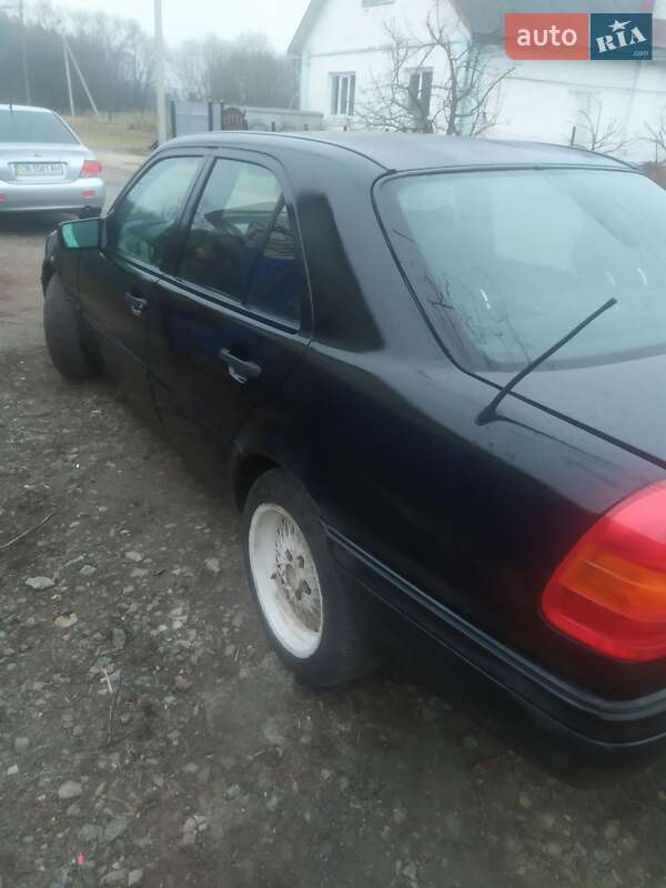 Седан Mercedes-Benz C-Class 1993 в Городне