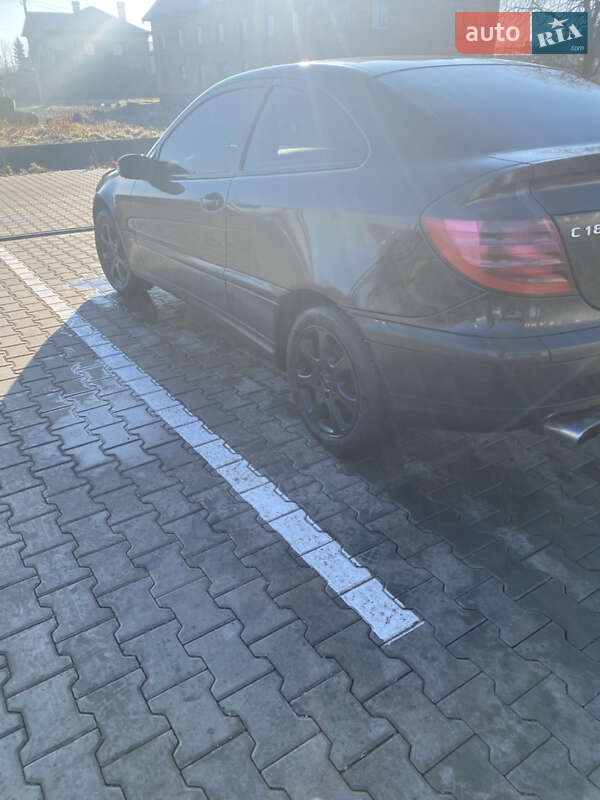 Купе Mercedes-Benz C-Class 2003 в Черновцах фото 6 Купе Mercedes-Benz C-Class 2003 в Черновцах